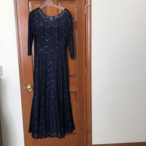 Tahari Arthur S Levine Mother of the Bride Gown